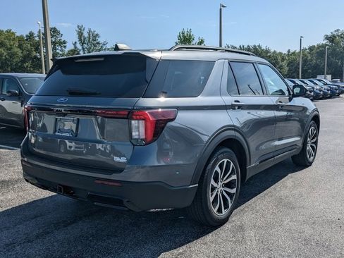 New 2025 Ford Explorer ST-Line image 4