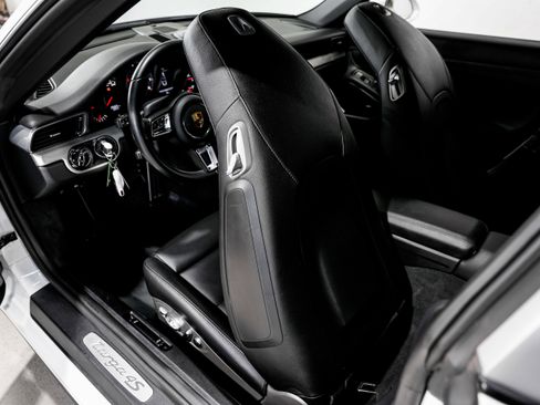 Used 2017 Porsche 911 Targa 4S image 22