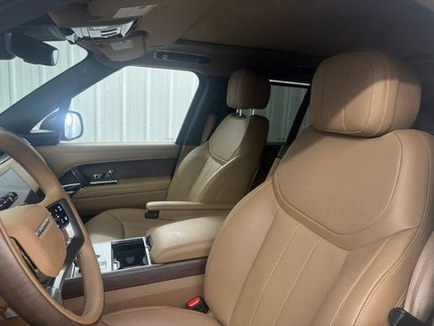 Certified 2025 Land Rover Range Rover SE AWD/4WD image 10