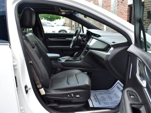 Used 2022 Cadillac XT5 Premium Luxury FWD image 36