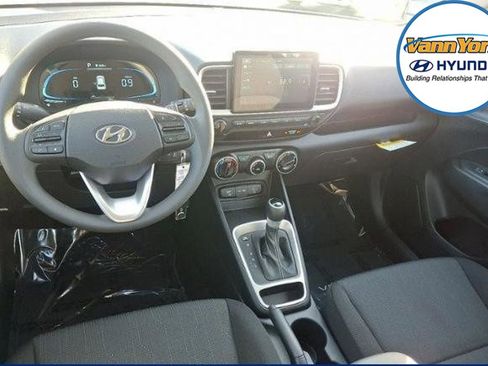 New 2026 Hyundai Venue SE image 6