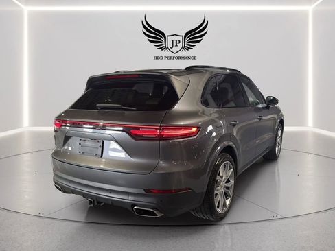 Used 2023 Porsche Cayenne AWD/4WD image 48