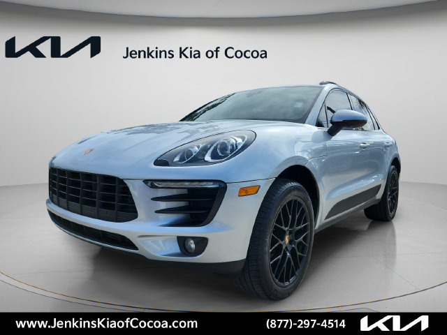 Used 2017 Porsche Macan AWD/4WD image 10