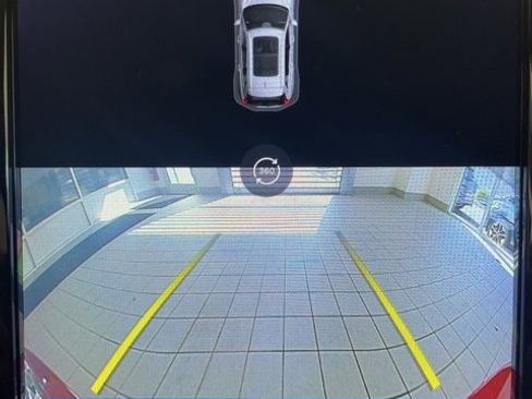 Certified 2023 Volvo XC60 B5 Plus image 20