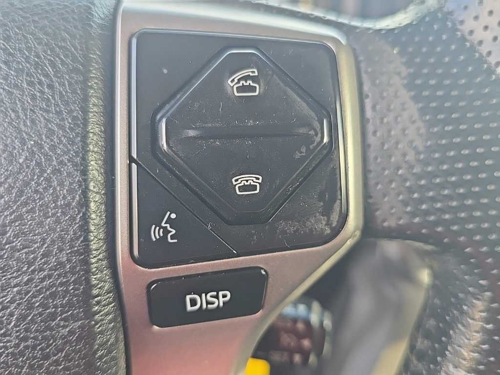Used 2018 Toyota 4Runner SR5 AWD/4WD image 12