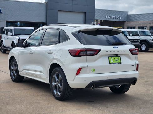 Used 2023 Ford Escape ST-Line w/ Equipment Group 301A FWD image 6