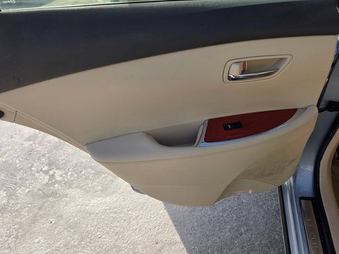 Used 2011 Lexus ES 350 FWD image 19