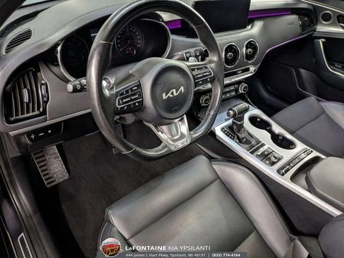 Used 2022 Kia Stinger GT1 AWD/4WD image 11