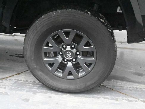 Used 2023 Toyota Tacoma SR5 image 5
