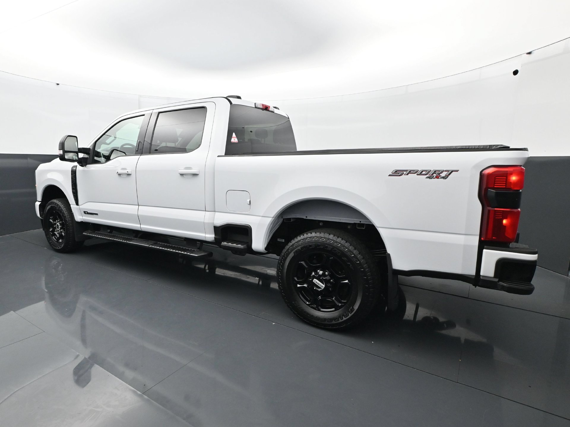 Used 2024 Ford F250 XLT w/ XLT Premium Package AWD/4WD image 4