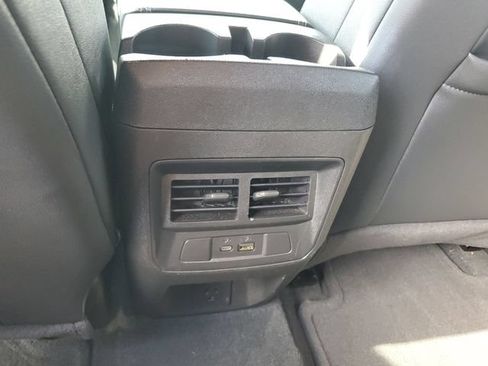 Used 2024 GMC Canyon Elevation w/ Elevation Premium Package RWD image 15