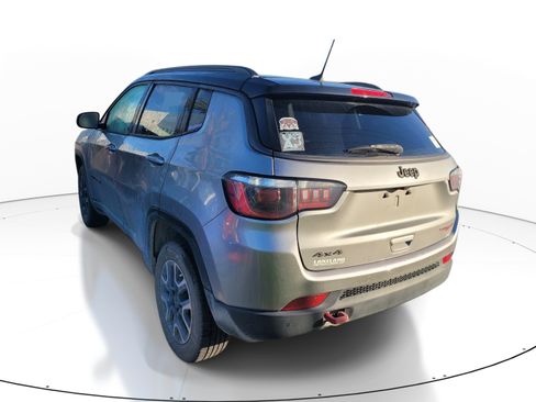 Used 2019 Jeep Compass Trailhawk w/ Leather Interior Group AWD/4WD image 6