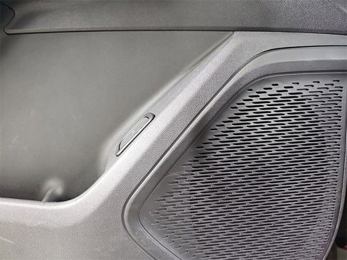 Certified 2024 Chevrolet Traverse LT image 35