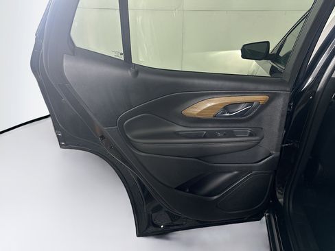 Used 2021 GMC Terrain SLE w/ Driver Convenience Package image 26