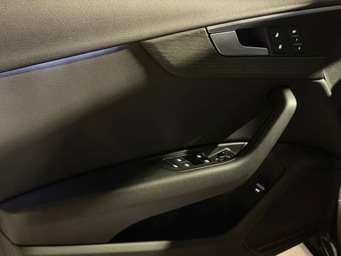 Used 2019 Audi A4 2.0T Premium image 14