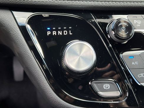 New 2025 Chrysler Pacifica Select w/ Fav Edition Package image 22