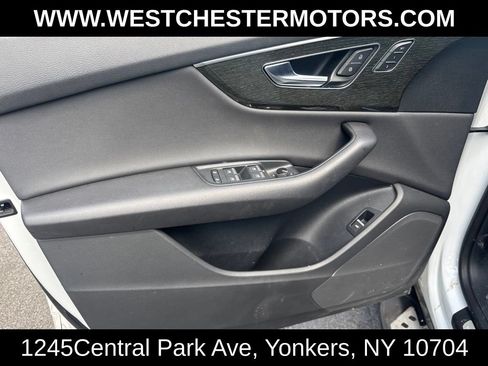 Used 2021 Audi Q8 Premium w/ Black Optic Package AWD/4WD image 28