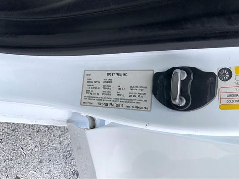 Used 2020 Tesla Model 3 Long Range AWD/4WD image 20
