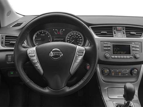 Used 2013 Nissan Sentra SL w/ Premium Pkg FWD image 4