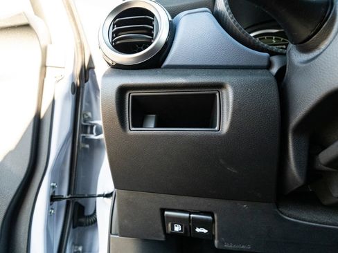 Used 2025 Nissan Versa SV w/ Trunk Package FWD image 39
