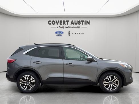 Used 2021 Ford Escape SEL image 4