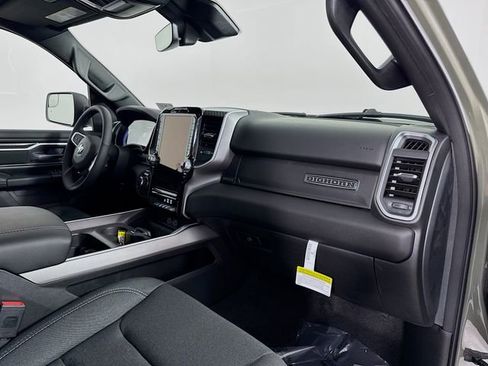 New 2026 RAM 1500 4x4 Crew Cab image 27
