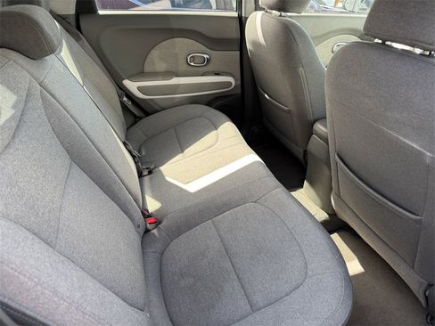 Used 2016 Kia Soul EV image 5