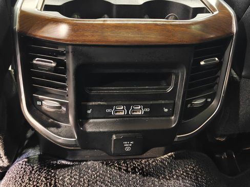 Used 2022 RAM 2500 Laramie AWD/4WD image 39