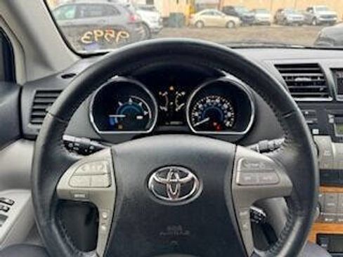 Used 2010 Toyota Highlander Limited image 9