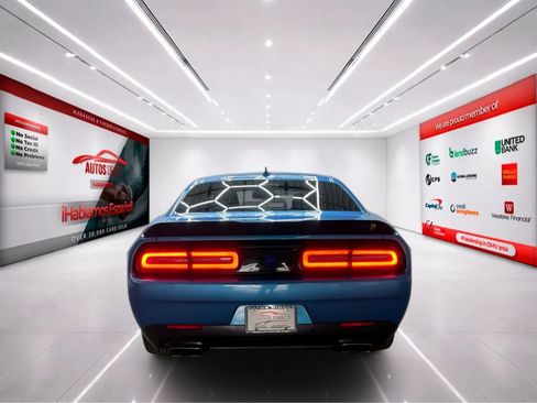 Used 2016 Dodge Challenger R/T Scat Pack w/ Leather Interior Group image 6