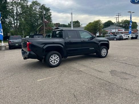 Used 2024 Toyota Tacoma SR5 AWD/4WD image 3