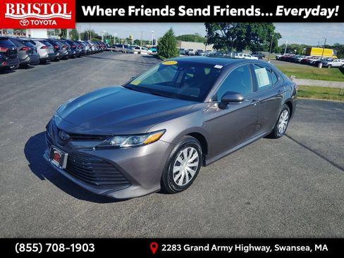 Used 2018 Toyota Camry LE w/ Audio Package FWD image 3