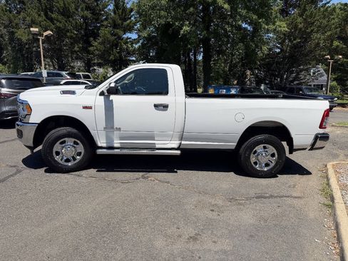 Used 2019 RAM 3500 Tradesman w/ Chrome Appearance Group AWD/4WD image 4