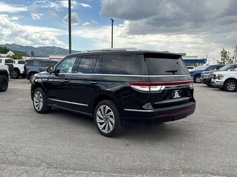 Used 2023 Lincoln Navigator Reserve w/ Equipment Group 201A AWD/4WD image 8