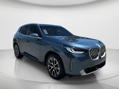 New 2026 BMW X3 xDrive30 w/ Premium Package AWD/4WD image 3