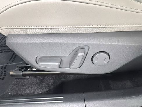 New 2025 Kia Niro EX image 11