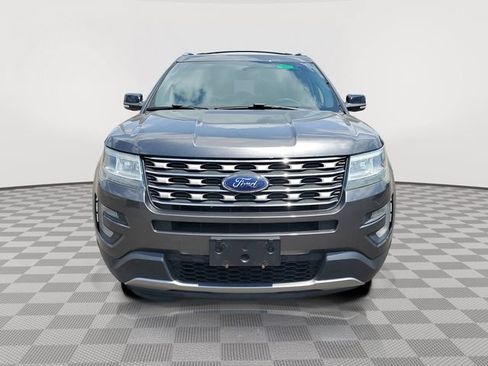 Used 2016 Ford Explorer XLT w/ Equipment Group 202A FWD image 8