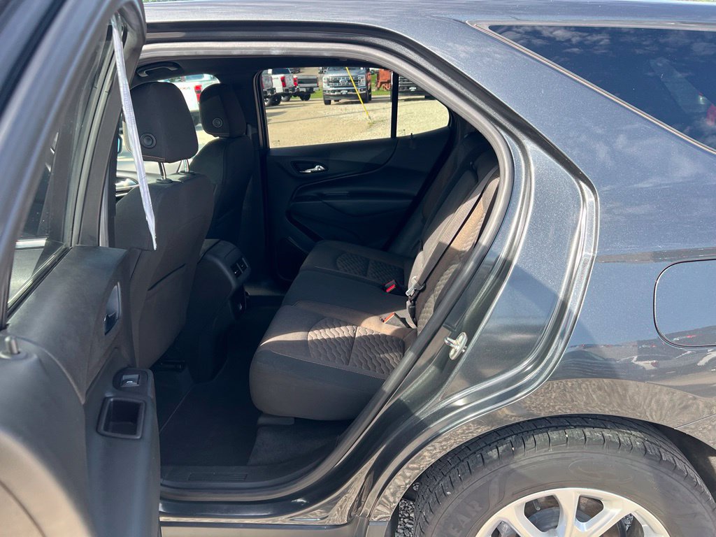 Used 2018 Chevrolet Equinox LT FWD image 16