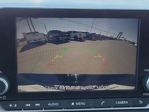 Used 2025 Nissan Rogue SV FWD image 25