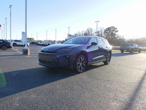 Used 2025 Toyota Crown Signia image 7