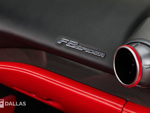 Used 2021 Ferrari F8 Tributo image 36