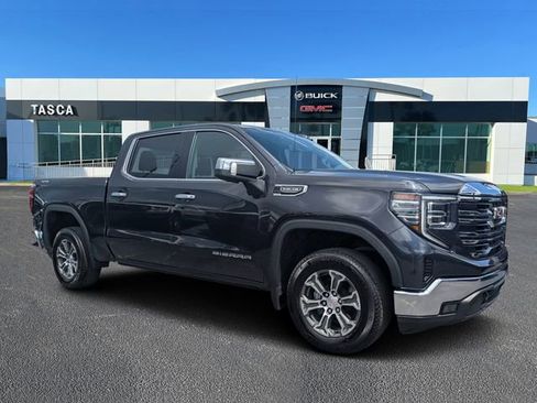 Used 2025 GMC Sierra 1500 SLT AWD/4WD image 1