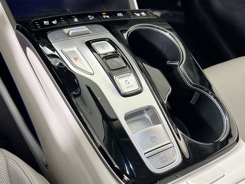 Used 2023 Hyundai Tucson Limited w/ Cargo Package image 17