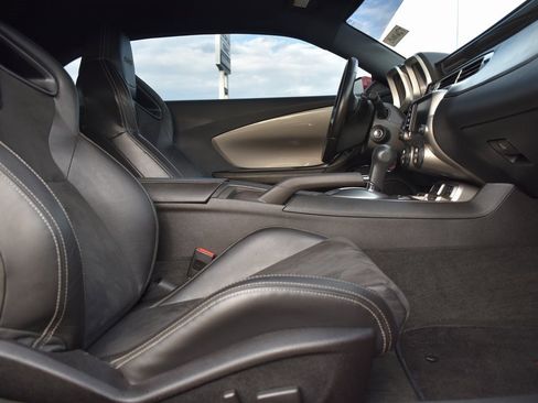 Used 2014 Chevrolet Camaro SS w/ RS Package image 9