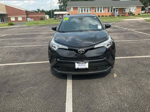 Used 2018 Toyota C-HR XLE FWD image 16