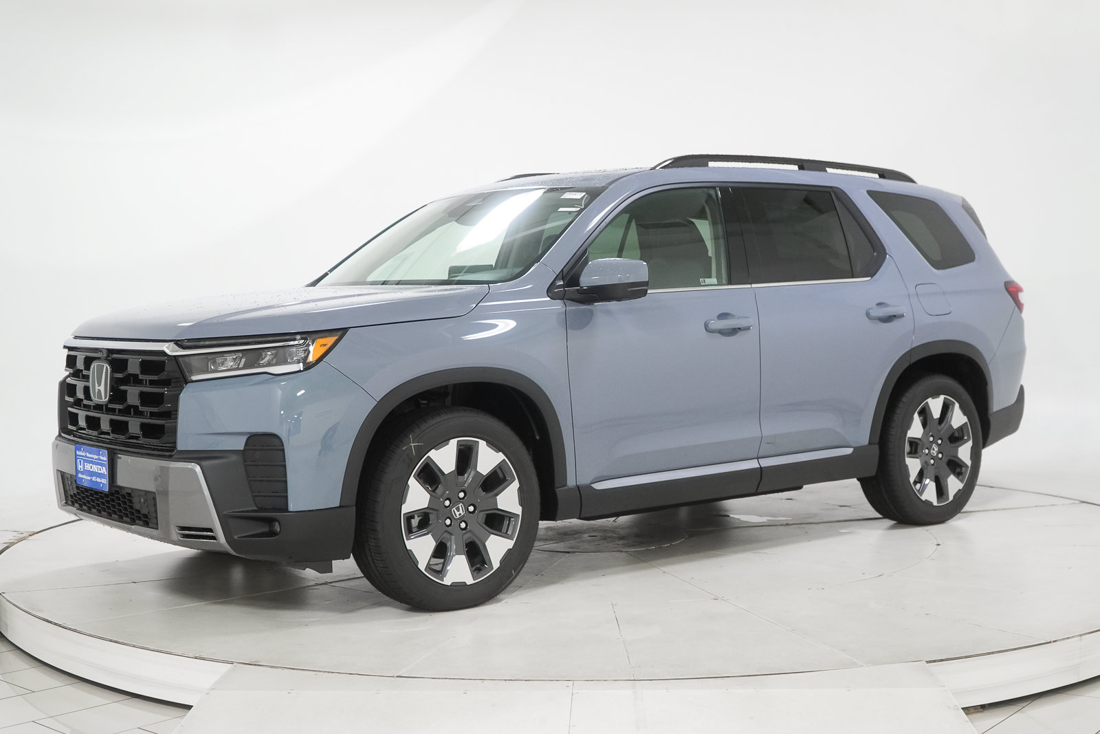 New 2026 Honda Pilot Touring image 3