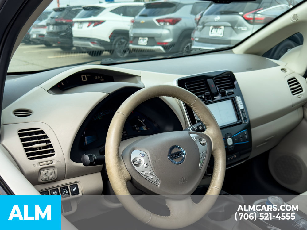 Used 2015 Nissan Leaf SV FWD image 8