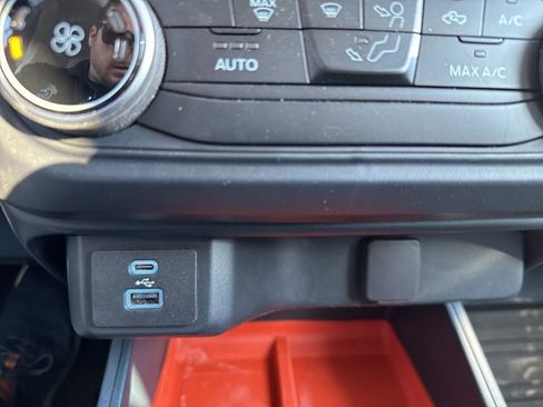 Used 2022 Ford Maverick XLT image 19