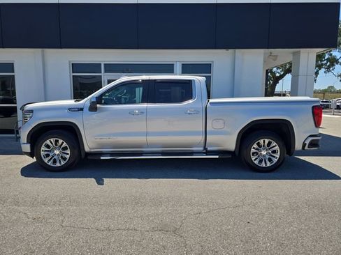 Certified 2022 GMC Sierra 1500 Denali w/ Technology Package AWD/4WD image 4