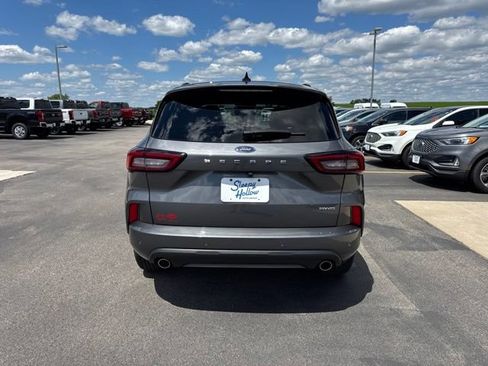 Used 2024 Ford Escape ST-Line w/ Tech Pack #1 AWD/4WD image 4